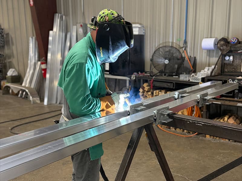 Diamond City Trailers Maintains Operations with Fast Repair Solution